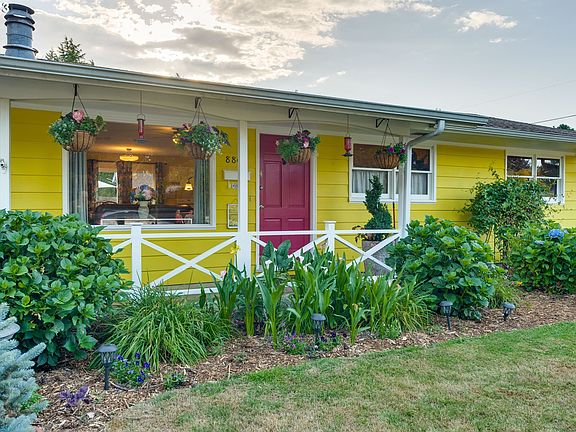 5th image of 8806 SE Regents Dr