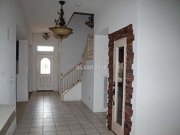 3rd image of 5016 Elm Grove Dr
