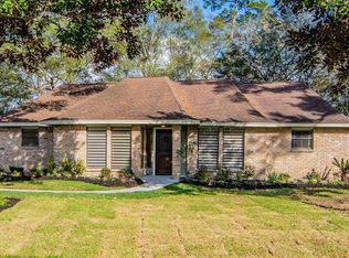 716 River Plantation Dr, Conroe, TX 77302