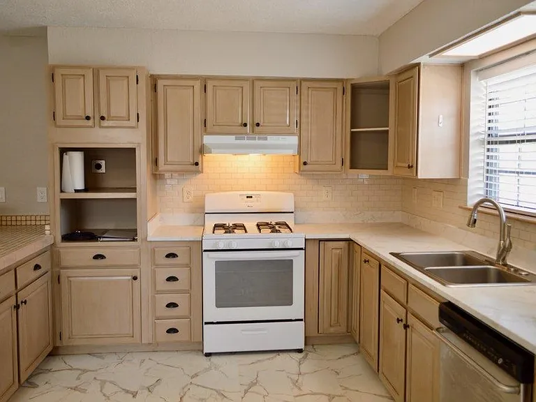 Newly remodeled kitchen.
