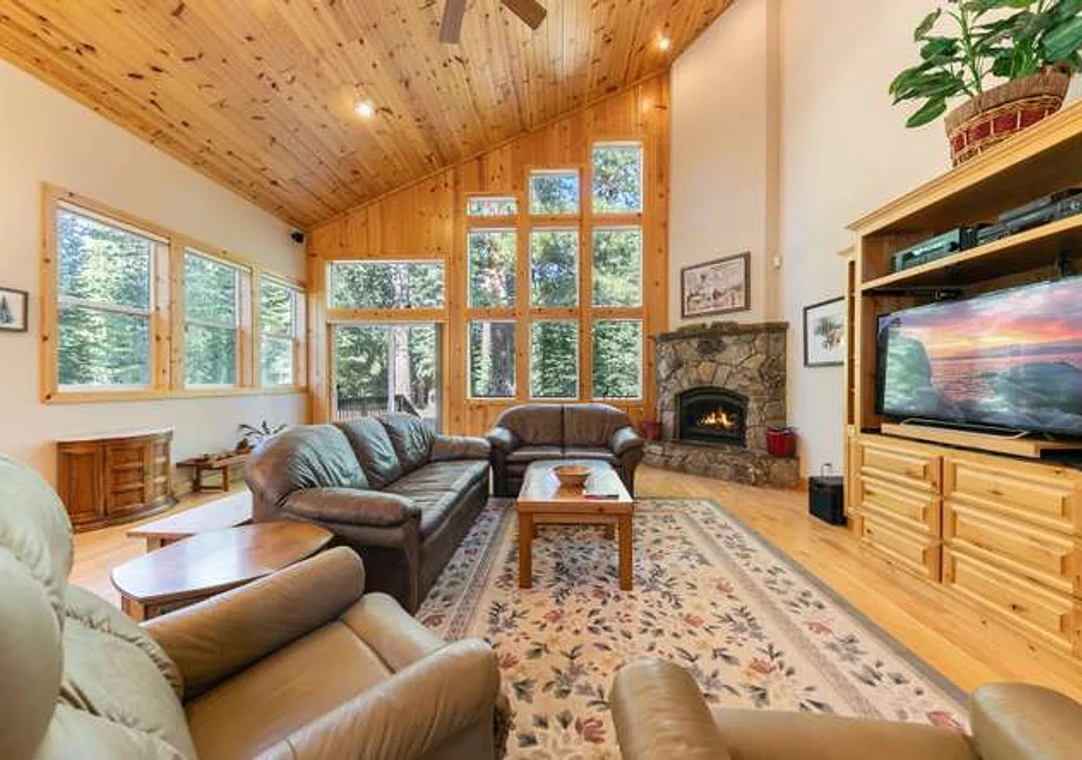 Mountain Elevated Retreat | Truckee, CA — Photo 1