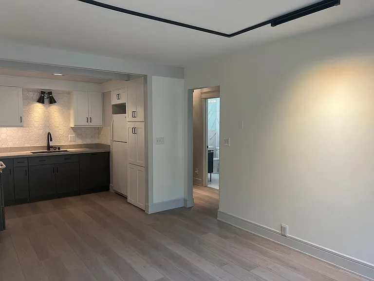 535 20th Ave E #203 — Photo 6