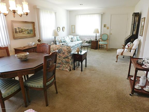3rd image of 177 Port Royal Dr