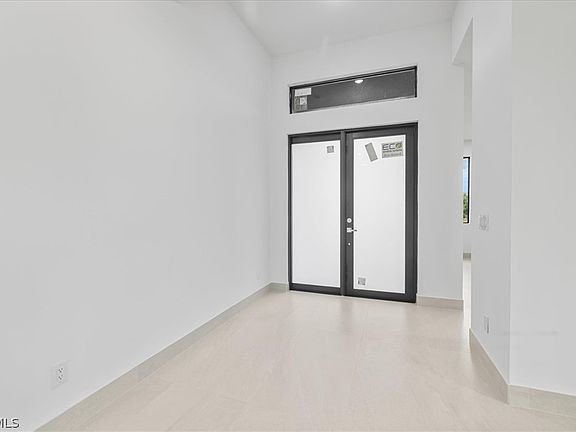 4th image of 4333 NW 33rd Ln