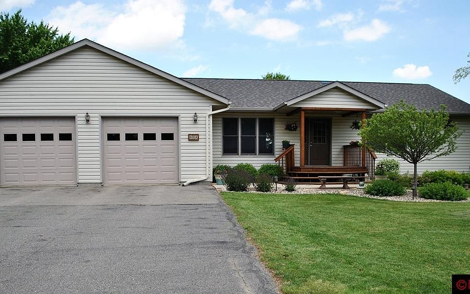 1st image of 604 Elm Ave