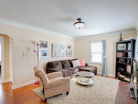 4th image of 1538 Grotto St N