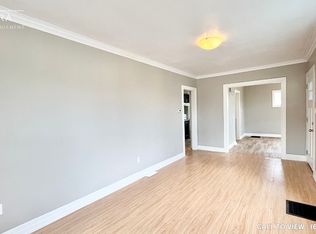 32 Brock St W #1, Oshawa, ON L1G1R4