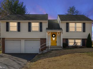 6471 Lancaster Dr, Warrenton, VA 20187