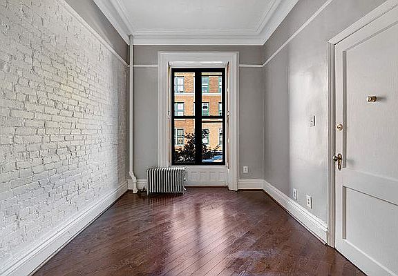 3rd image of 8 Hancock St APT 1