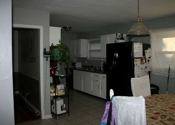 3rd image of 74 Kendall Dr