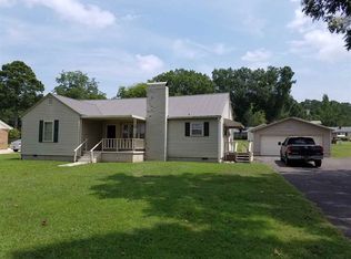 1305 Sunset Dr, Guntersville, AL 35976