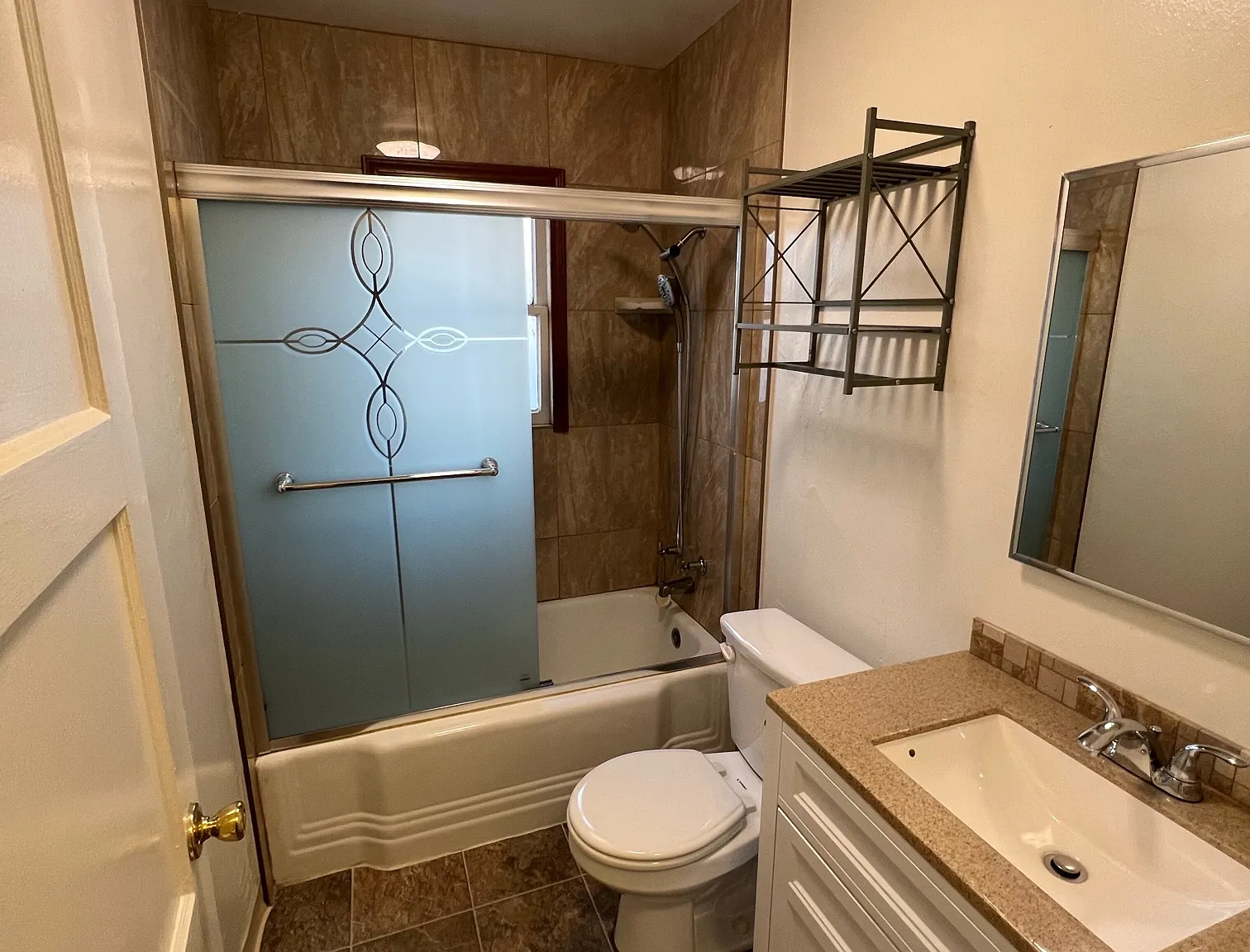 1 bed, 700 sqft, $1,450 — Photo 3