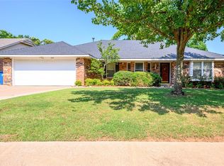 1000 Pine Oak Dr, Edmond, OK 73034