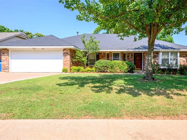 1000 Pine Oak Dr, Edmond, OK 73034