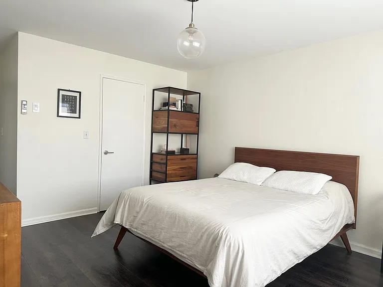 2844 E 3rd St #108 — Photo 25