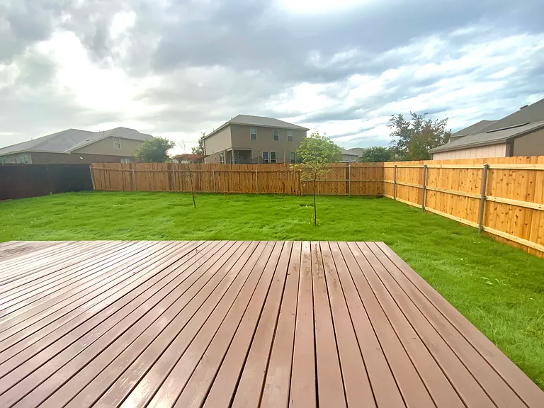 1810 Logan Trl — Photo 24
