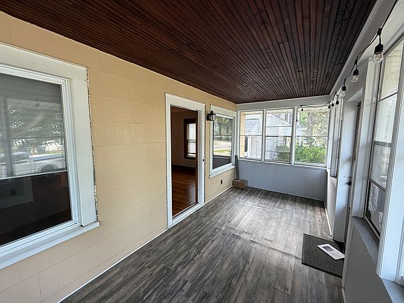 2nd image of 201 S Laurel St