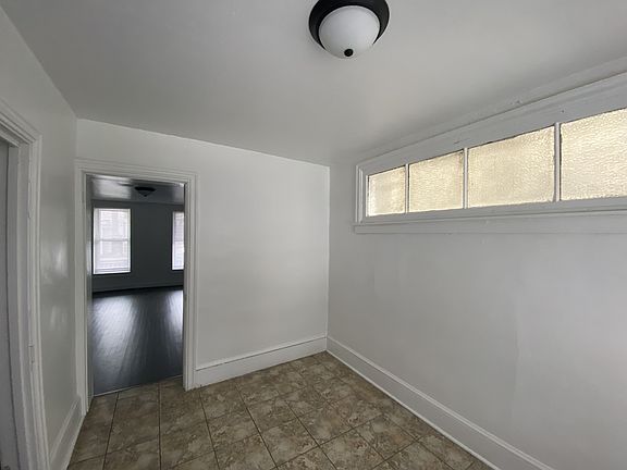 5th image of 222 E King St