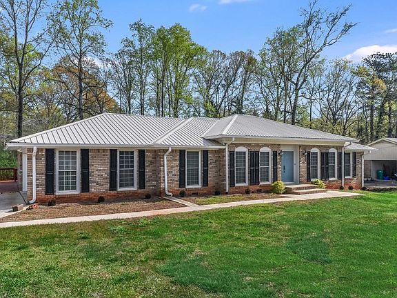 3rd image of 355 Willowbrook Dr SE