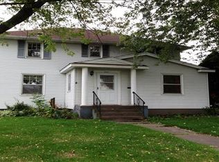 202 8th St, Cloquet, MN 55720