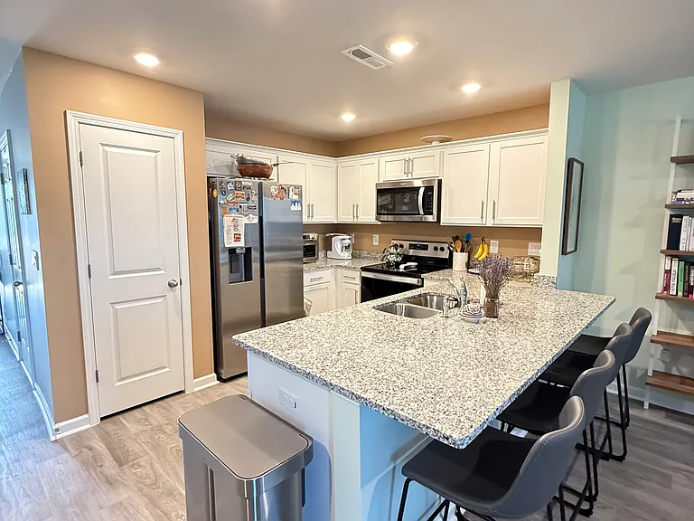 92 March Creek Dr — Photo 4