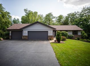 7090 Horizon Dr, Rockford, IL 61109