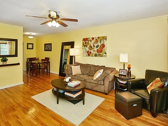 3rd image of 292 Bay 19th St #B