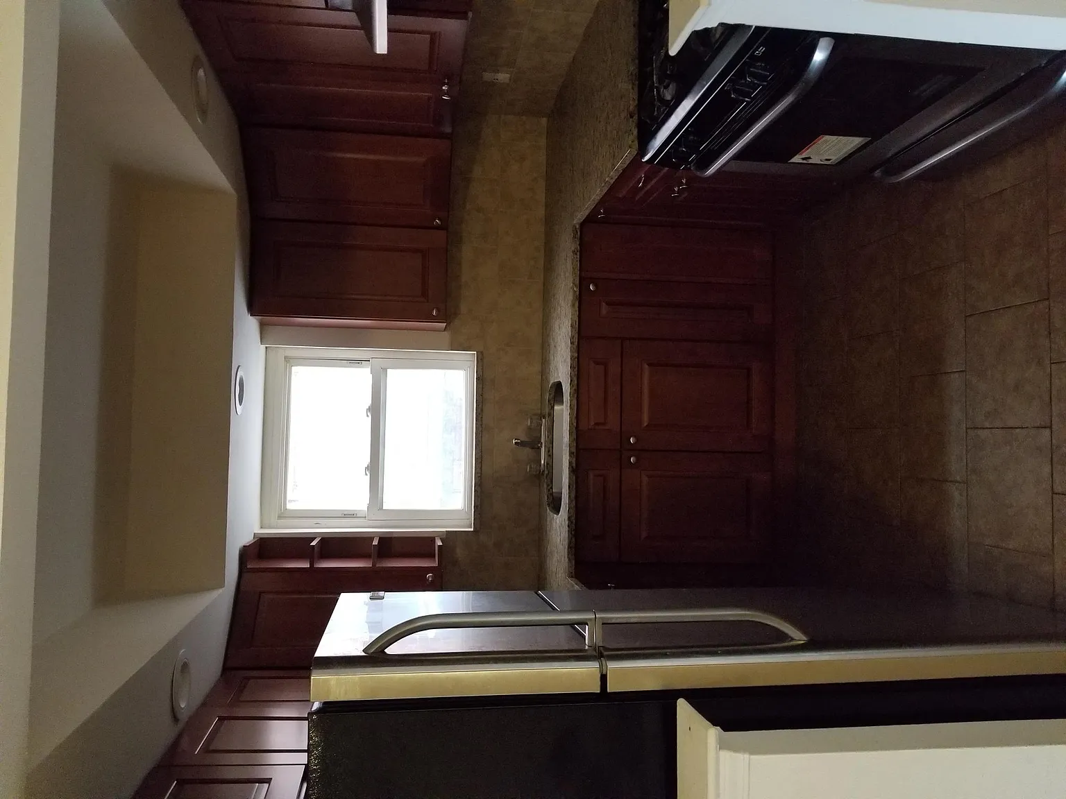 2 bed, 1100 sqft, $1,900 — Photo 4