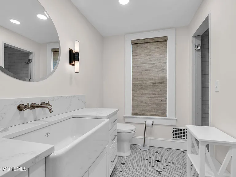 62 Webb Ave — Photo 14
