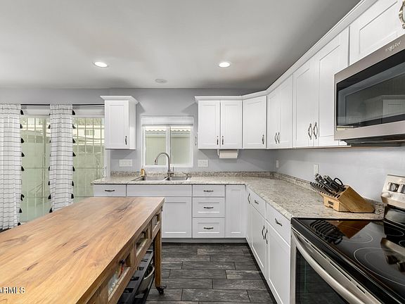 5th image of 2031 W HAZELWOOD Parkway