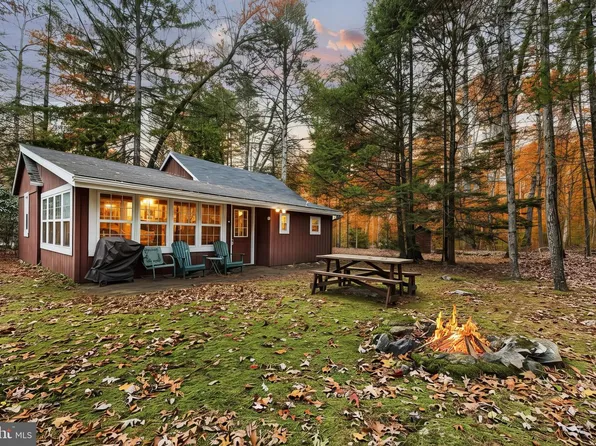 460 Rocky Mountain Rd, Fayetteville, PA 17222