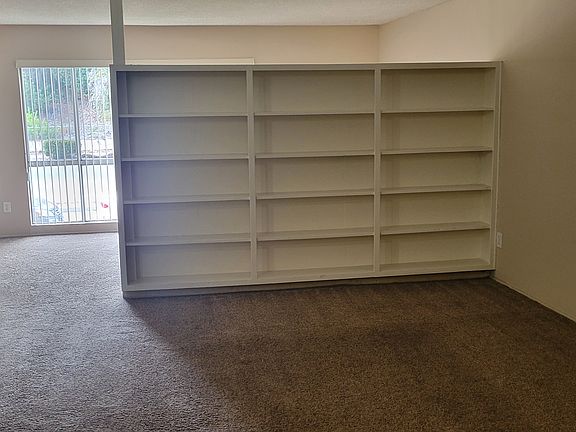 bookshelf divider