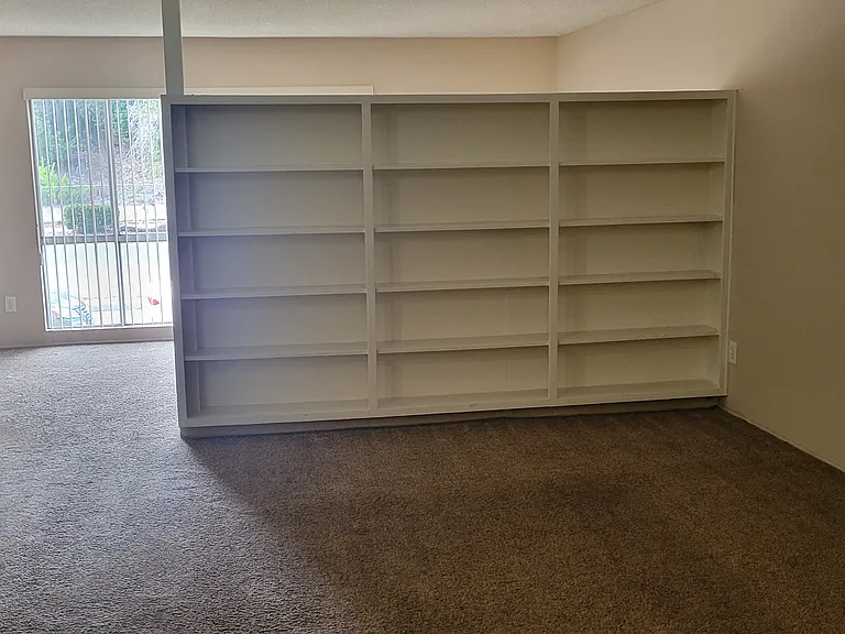 bookshelf divider