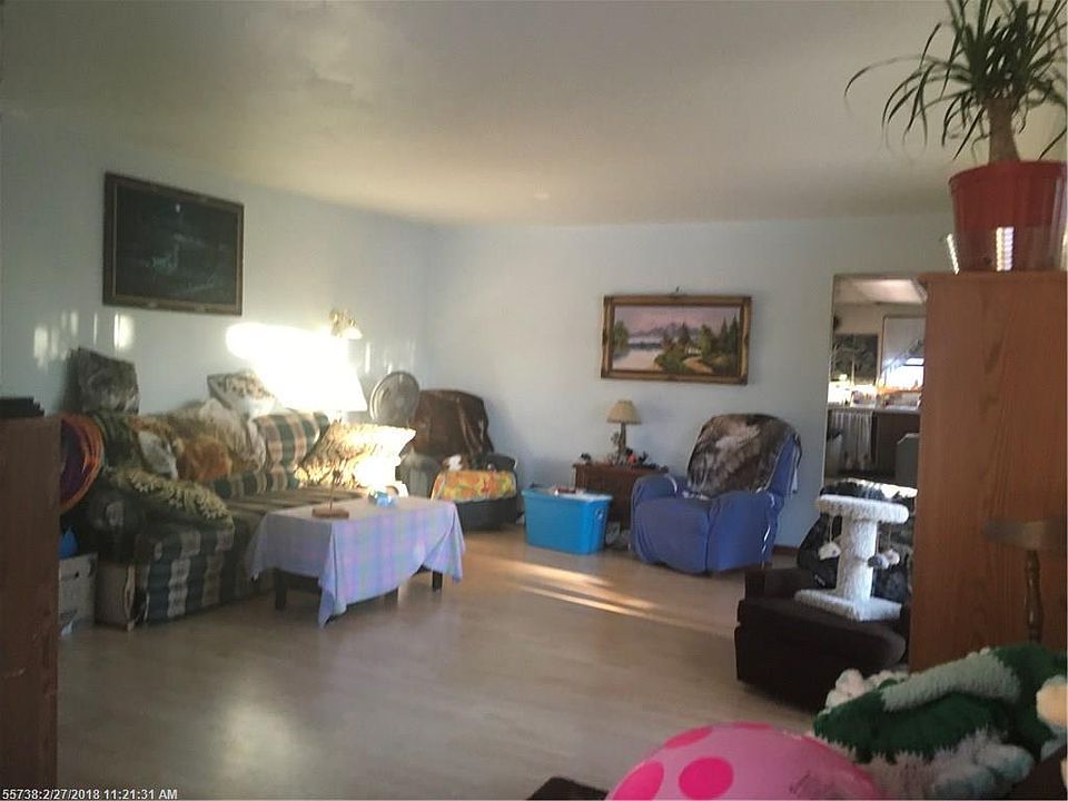 2nd image of 1064 Main St