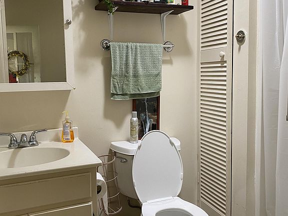 4th image of 120 N Willard St #126