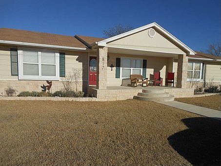 2nd image of 817 Irion St
