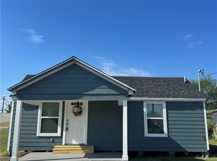 111 Allende St, Taft, TX 78390