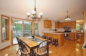 4th image of 243 Revere Ct N