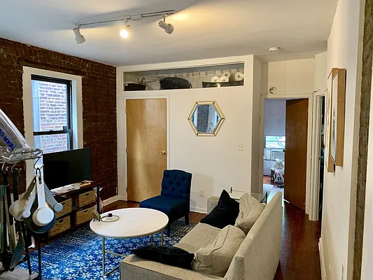 Rented by Sky Management | media 10