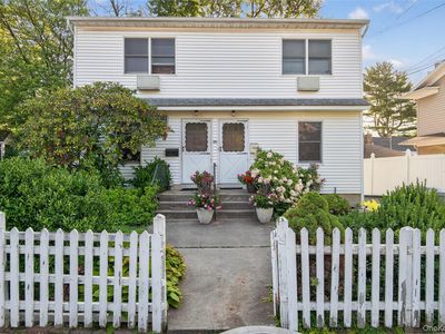 36 Oldwood Road, Port Washington, NY, 11050