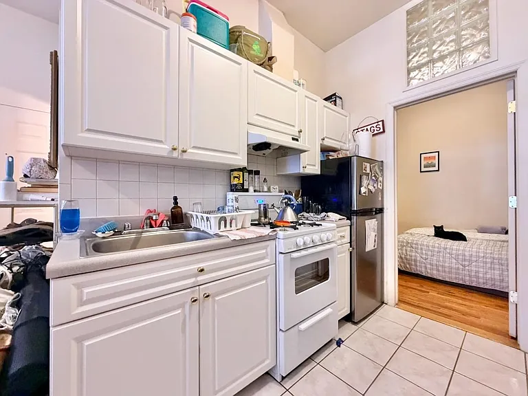 1035 Washington St #1F — Photo 6