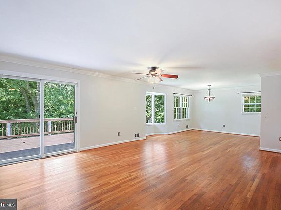 3rd image of 4528 Braeburn Dr