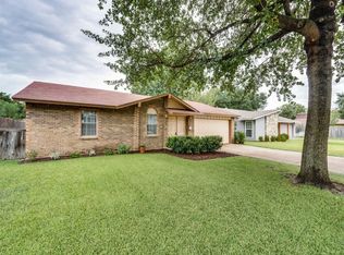 1703 Summit Dr, Carrollton, TX 75006