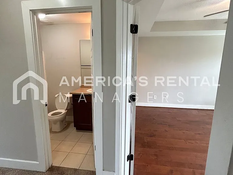 300 Oakwell Cir — Photo 30
