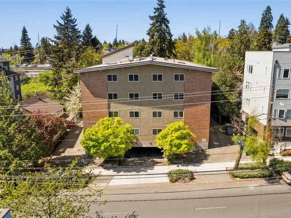 4253 7th Avenue NE, Seattle, WA 98105