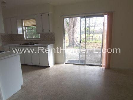 4th image of 911 Park Manor Dr