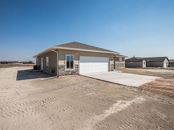 2nd image of 1684 N Calle Rosa Dr