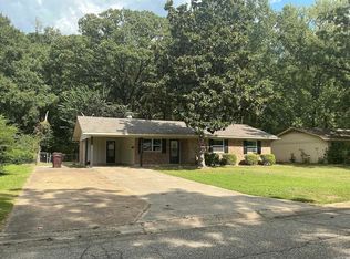1111 S Adams St, Crossett, AR 71635