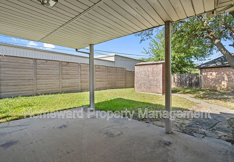 1401 Landmark Ct — Photo 20