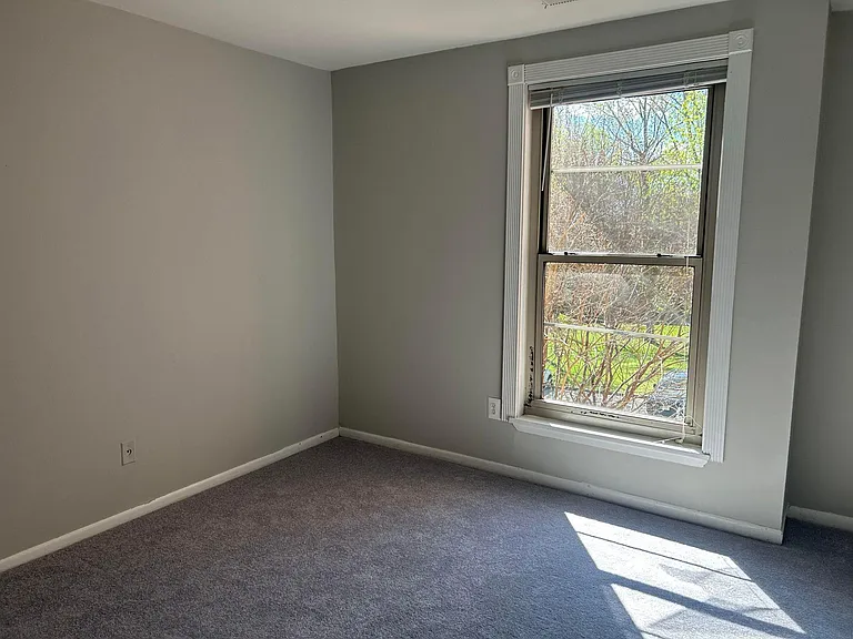 3304 Woodburn Village Dr #22 — Photo 7